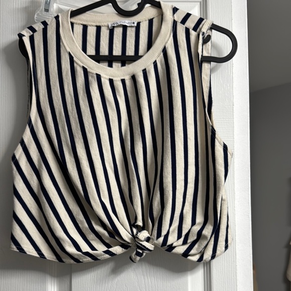 Zara crop - Picture 1 of 2